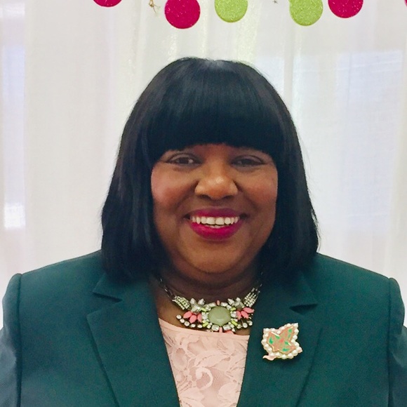 Meet your Posher, Brenda - Picture 1 of 1